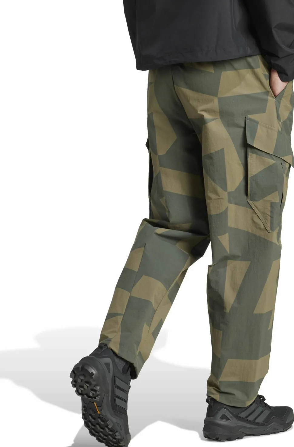 Adidas Men's Cargo Aop Pants Carbon/legivy/olistr/