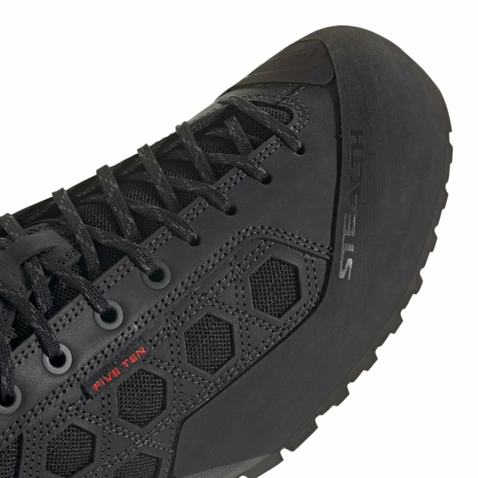 Adidas Men’s Guide Tennie Core Black/Carbon/Core Black