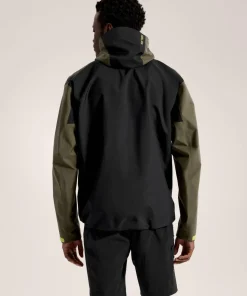 Arc'teryx Men's Beta Jacket Spotlight