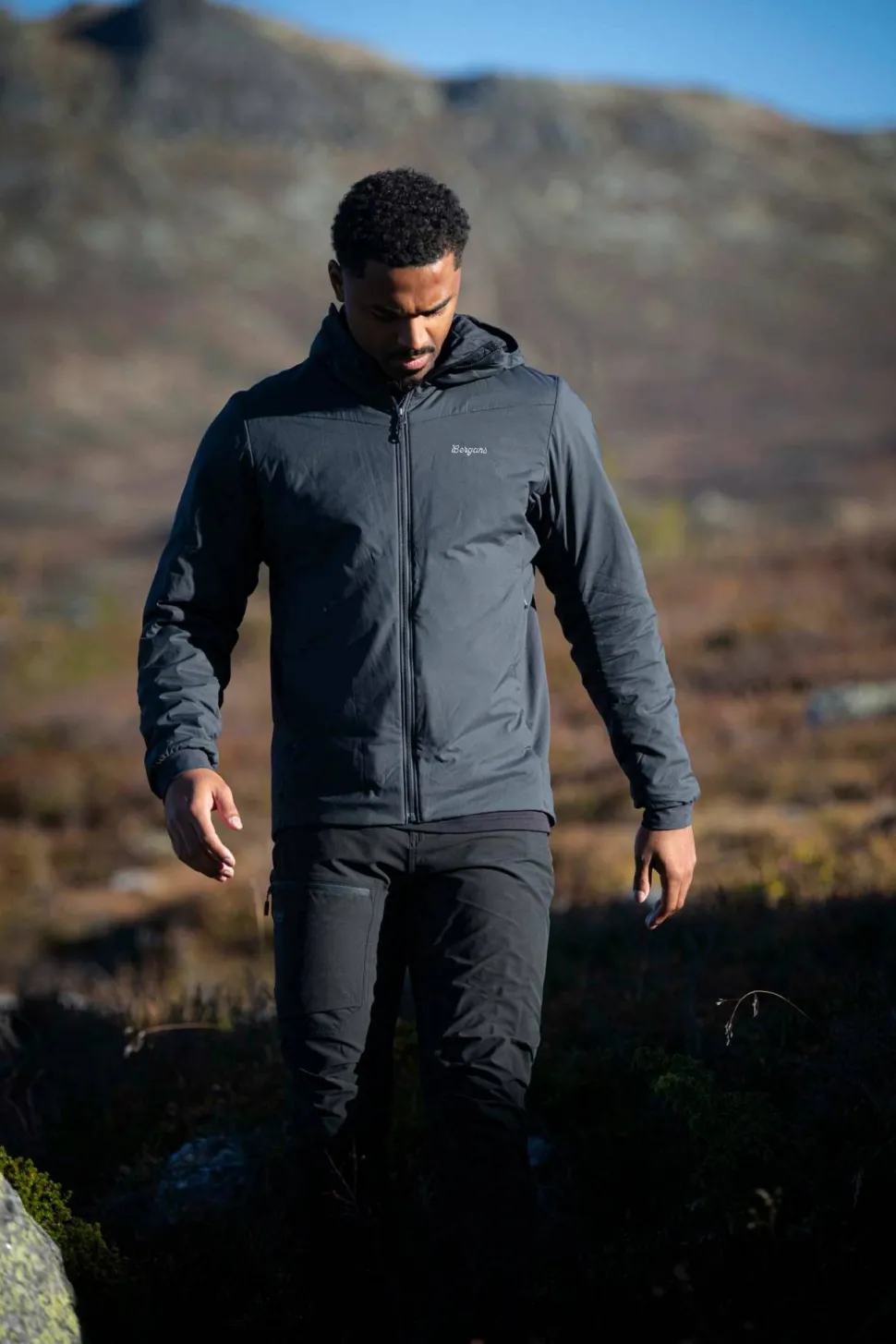 Bergans Men's Holo Insulated Hood Jacket Dark Shadow Grey