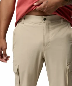 Columbia Men's ROC Tech Cargo Pants Ancient Fossil