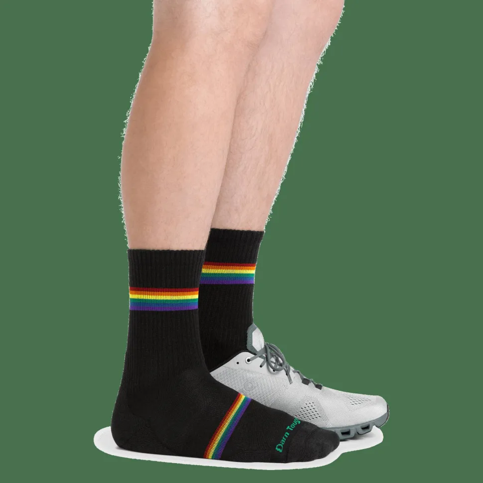 Darn Tough Men's Prism Micro Crew Lightweight Running Sock with Cushion Black