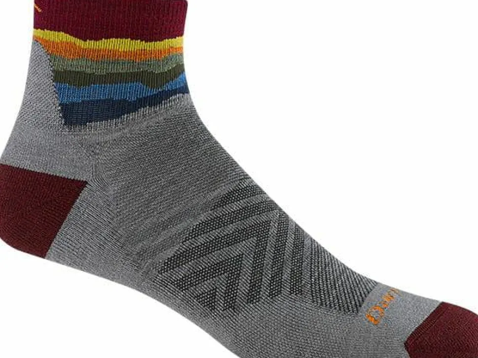 Darn Tough Men's Run Quarter Ultra-Lightweight with Cushion Skyracer Gray