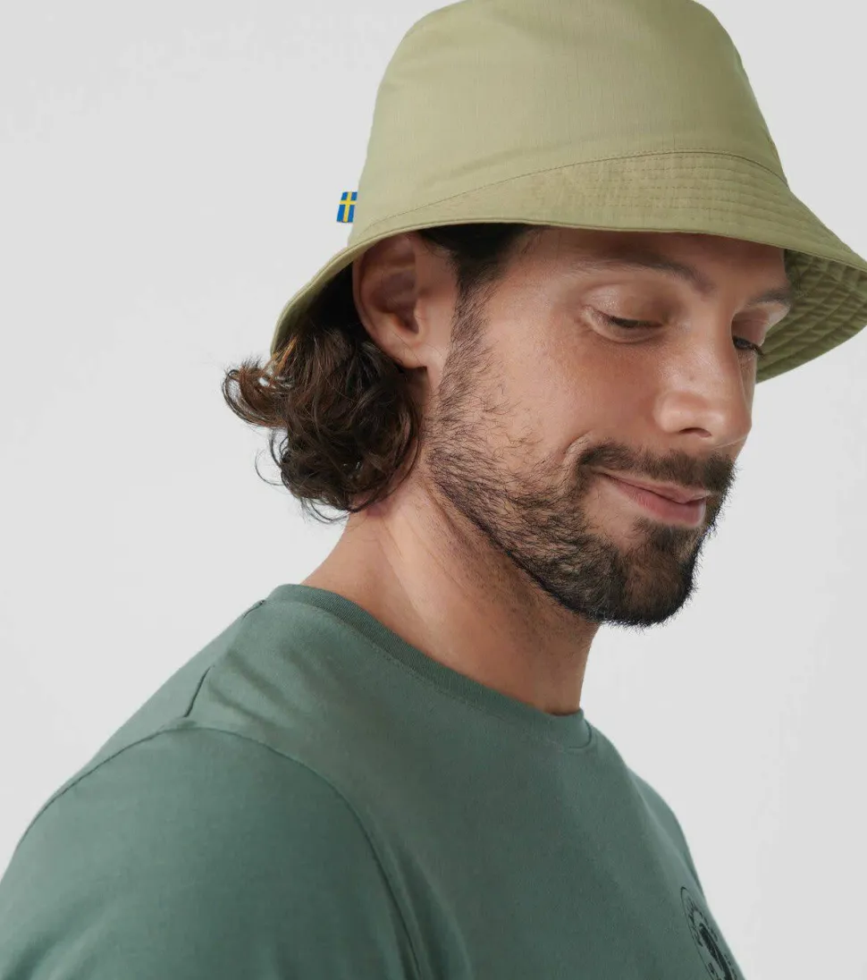 Fjällräven Reversible Bucket Hat Sand Stone-Light Olive