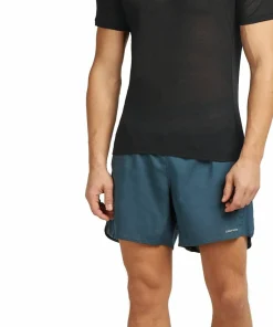 Icebreaker Men's Merino 75 Cool-Lite Featherlight Shortsleeve Crewe Black