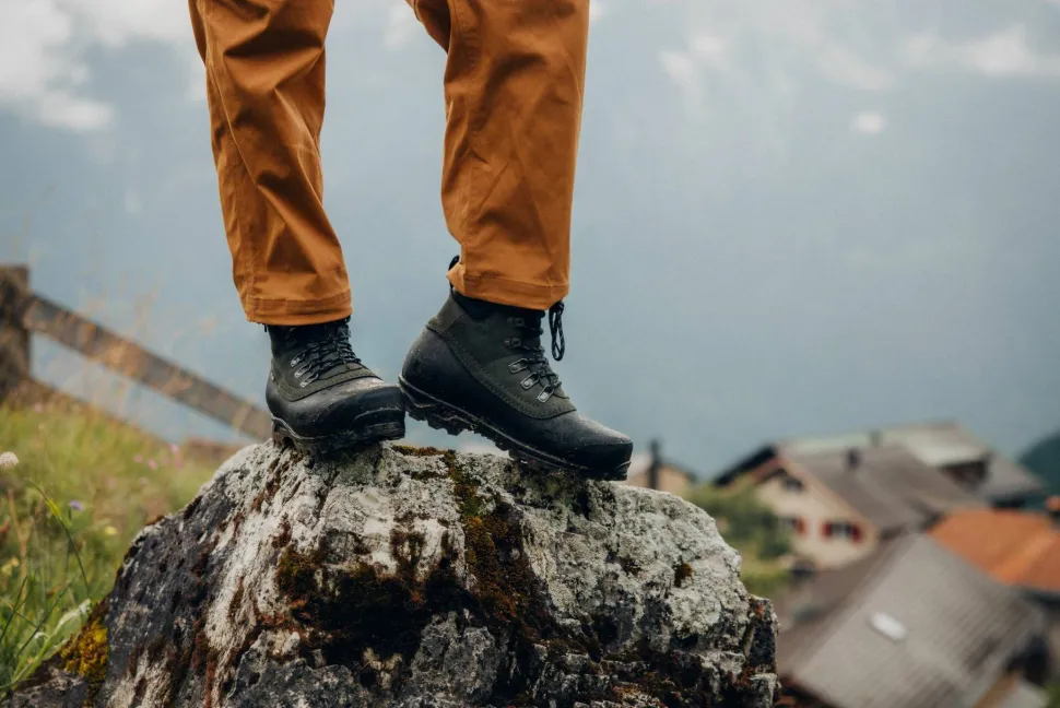 Lundhags Tjakke II Trekking Boot Mid Forest Green
