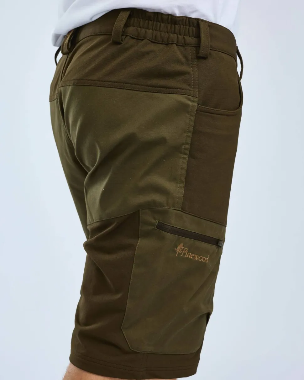 Pinewood Men's Finnveden Hybrid Shorts Dark Olive/H. Olive